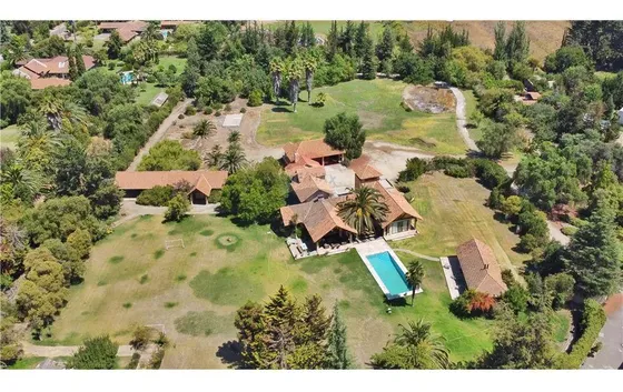 Bella Casa En Un Bello Entorno 10.500m2