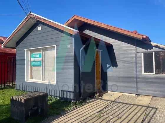 Casa En Venta De 2 Dorm. En Valdivia