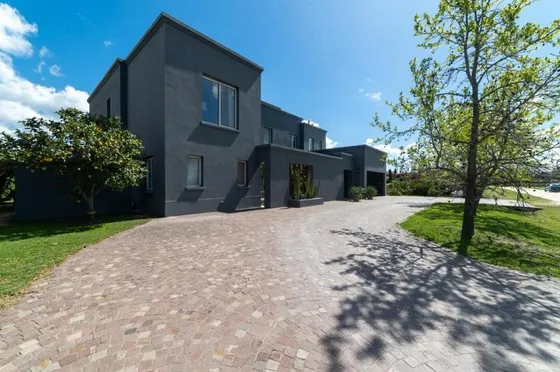 Casa De 6 Ambientes Con Piscina En Club De Campo El Metejón, Venta O Alquiler. Ezeiza-cañuelas.