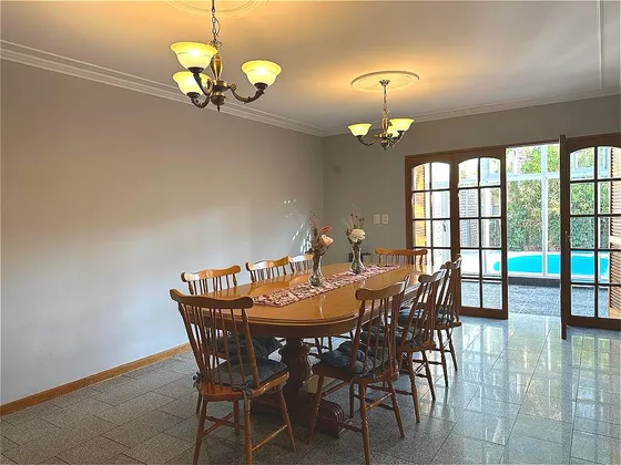 Importante Casa En Venta En Mendoza Ciudad