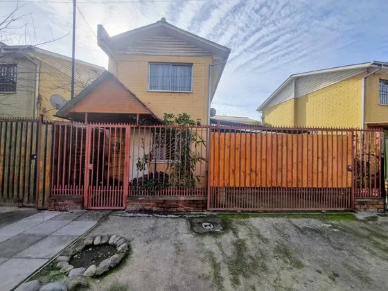 Casa Aislada En Psje Cerrado De 2 A 3d/1bb (174293)