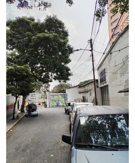 Alquilo Local 60m2 Los Dos Caminos 8802