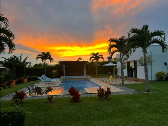 Vendo Casa Finca Hotel Pueblo Tapao