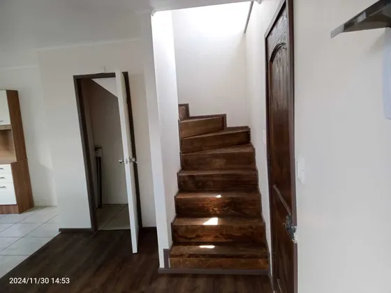 Hermosa Casa En Arriendo.  (69039)