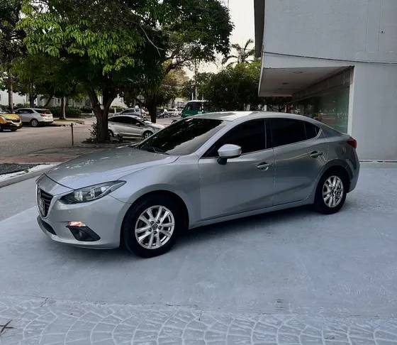 Mazda 3 2.0 Touring