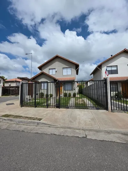 Se Vende Casa Estilo Chilena En El Remanso De Machalí