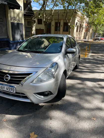 Nissan Versa 1.6 Advance