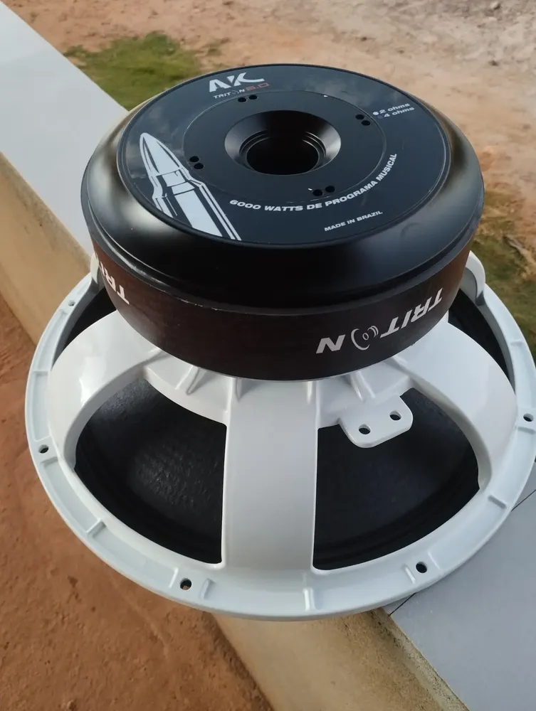 Alto Falante Triton Ak 6.0 15 Pol 3000w Rms 4ohms Preto Cor Branco