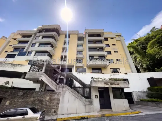 Apartamento En Venta. Urb. Miranda # 26-8938