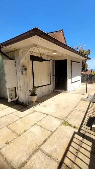 Linda Casa Ubicada En Calle Las Violetas El Quisco Centro