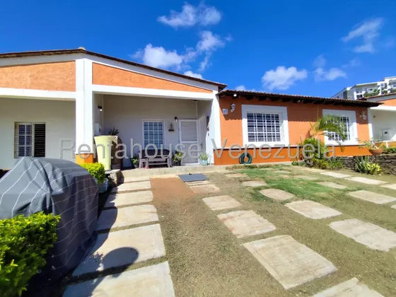 Fa Vendo Casa En El Conj Res Los Testigos 