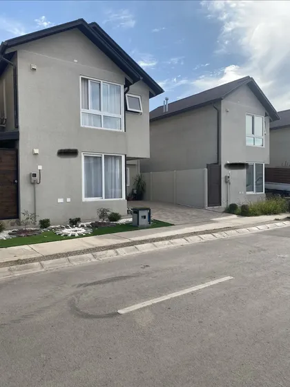 Oportunidad Casa Luminosa Aislada Condominio Padre Hurtado