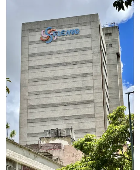 Vendo Oficina 393m2 Las Delicias 1350