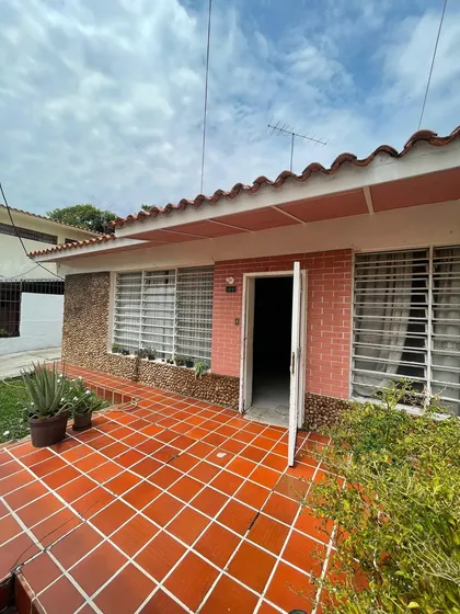 Hermanas Mota Venden Casa En El Naranjal