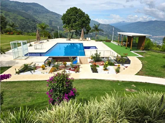 Finca En Venta En Copacabana, Antioquia Lote De 32.000 Mt2