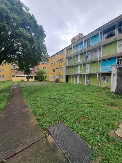Clover Inmobiliaria Alquila / Apartamento Ubicado En La Castra San Cristóbal