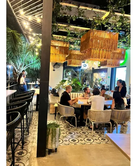 Alquilo Local En Cali Barrio Granada Plaza Food Plaza