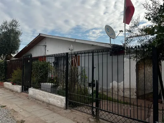 Casa En Venta De 2 Dorm. En San Bernardo
