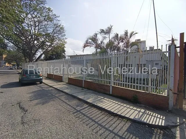 Oportunidad Casa Quinta En Venta En Avenida Principal De Nueva Segovia Zona Este De Barquisimeto Lara, Rc