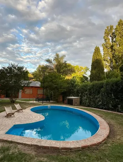 Casa En Venta - 2 Dormitorios 1 Baño - 350mts2 - Ituzaingó