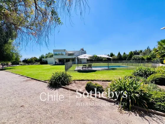Casa En Venta En Brisas De Chicureo. Colina