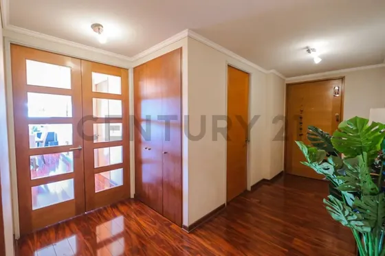 Venta Precioso Dpto. 150 Mt2 Las Condes