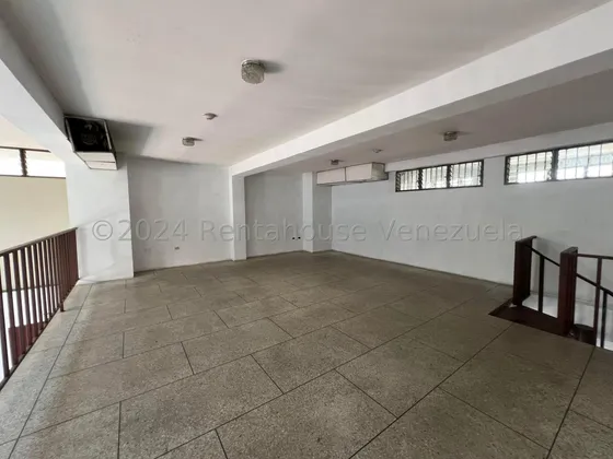 Local Comercial En Venta La Victoria Centro Cda 25-12775 Yf