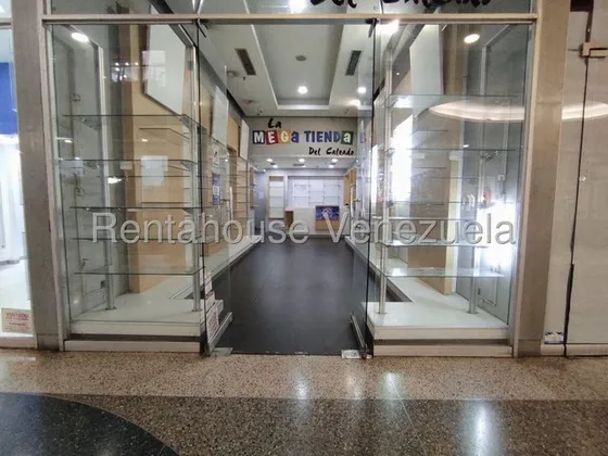 Excelente Local Comercial Completamente Remodelado. Mls #25-9476