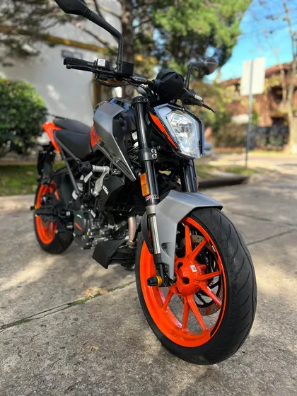 Ktm Duke 200 - Igual A 0km Impecable ( Tomo Permuta)