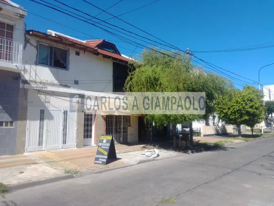 Casa En Venta En Caseros