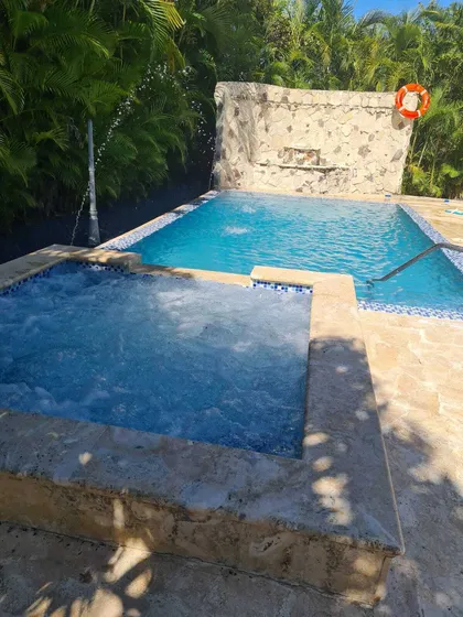 Villa Amueblada, Metro Country Club