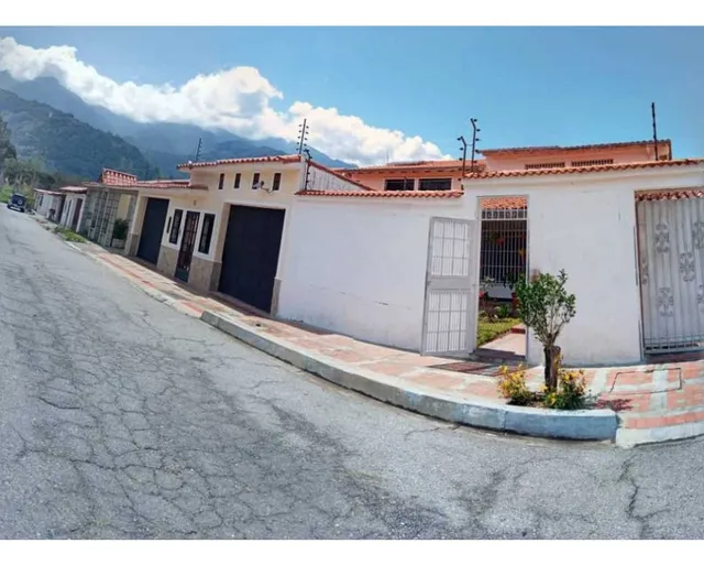 Vendo Casa 450m2 Urb. San Cristobal 1156