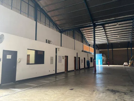 Se Alquila Galpón En Los Guayos Rp