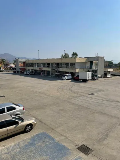25910 Am* Venta Galpón - Los Guayos - Paraparal - 1.142 M2