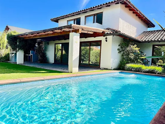 Rebajada!! Casa En Venta De 5d/4b/2e Pie Andino,lo Barnechea