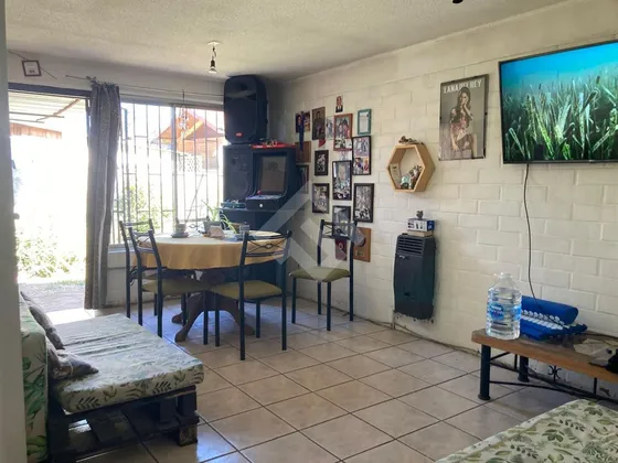 Casa En Venta De 3 Dorm 1 Baño. En Maipú