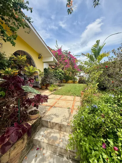 Casa Quinta En Venta Valencia Urb Terrazas De Los Nisperos, 495m2, 4 Habitaciones, Amplio Patio. Maxima Seguridad (mer)