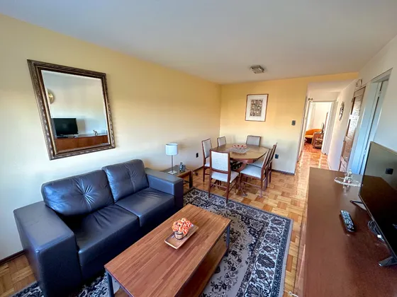 Se Vende Apartamento En Barrio Prado De Dos Dormitorios, Ideal Vivienda O Inversión (venta)