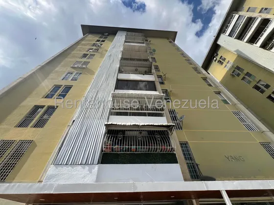 Apartamento En Alquiler - Colinas De Bello Monte - Yanira Alvarez - Mls #26-19825