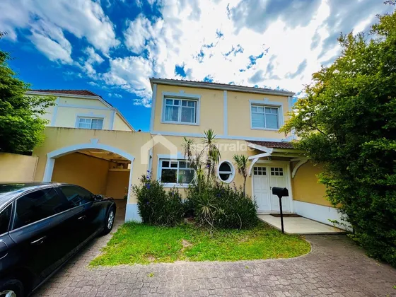Casa De 4 Dormitorios En Alquiler En Portezuelo, Nordelta, Tigre. 2 Plantas, Y Hermoso Jardín!