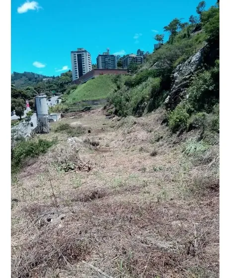 Se Vende Terreno 4376m² En Lomas De Prados Del Este