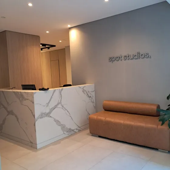 Retasado - Spot Studios. Oficina/vivienda.  A Estrenar