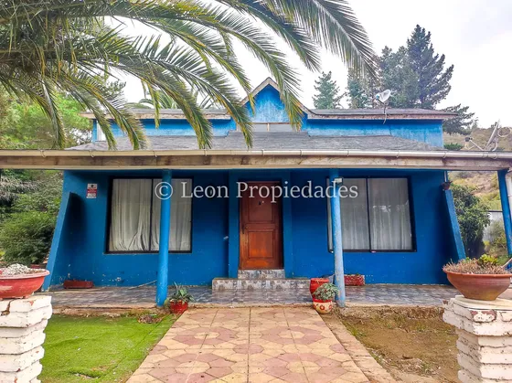 Se Vende Parcela Con 3 Casas En Sector Las Achiras Curacavi