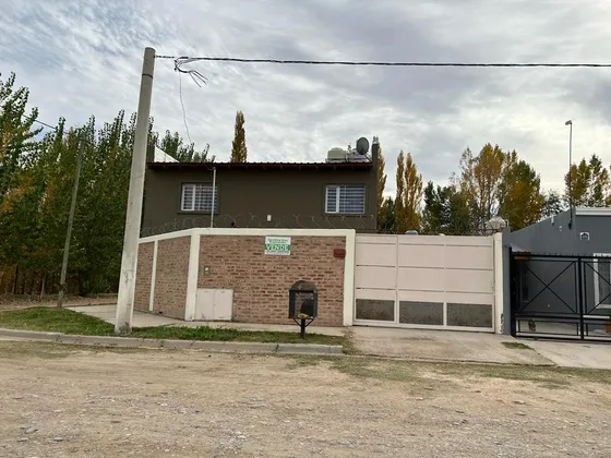 Vendo Dúplex Dueño Directo. 2 Dormitorios. Muy Buena Ubicación, Cercano A Calle Roca Estación Axion.