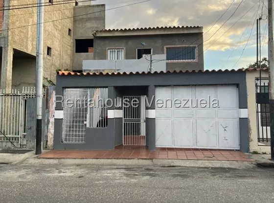Ana Karina Molleja Alquila Bella Casa Ubicada En Nueva Segovia, Barquisimeto Lara /akm