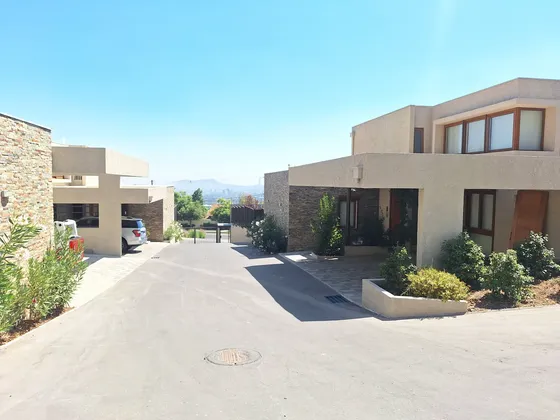 Moderna Casa En Condominio Mediterráneo A. Casanova C. 41234