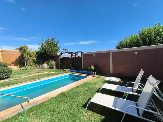 Venta Casa 2 Dormitorios General Guitérrez Con Cochera