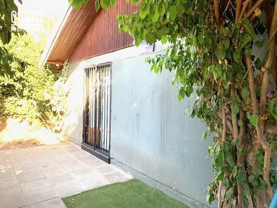 Casa En Venta De 4 Dorm. En Las Condes