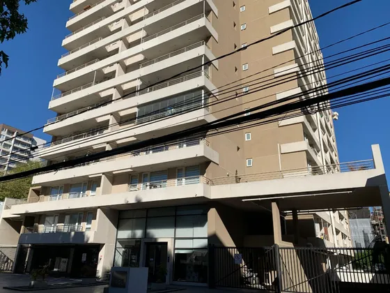 Departamento Cercano A Universidades De 2 Dorm, 2 B, Estac