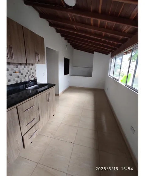 Casa En Alquiler En Envigado - La Cuadrita